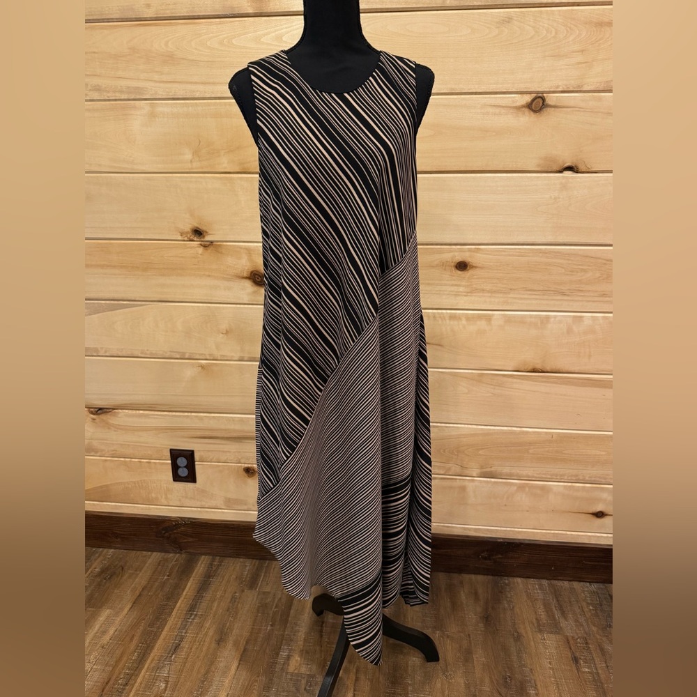 DONNA KARAN NEW YORK BLACK TAN STRIPED SLEEVELESS ASYMMETRICAL MAXI DRESS M